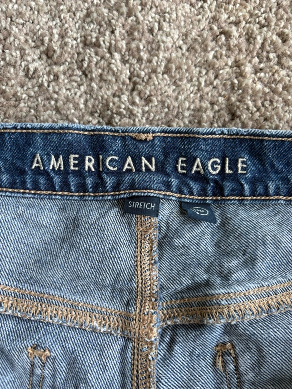 American Eagle Outfitters Women’s Medium Blue Relaxed Jeans - Picture 4 of 4